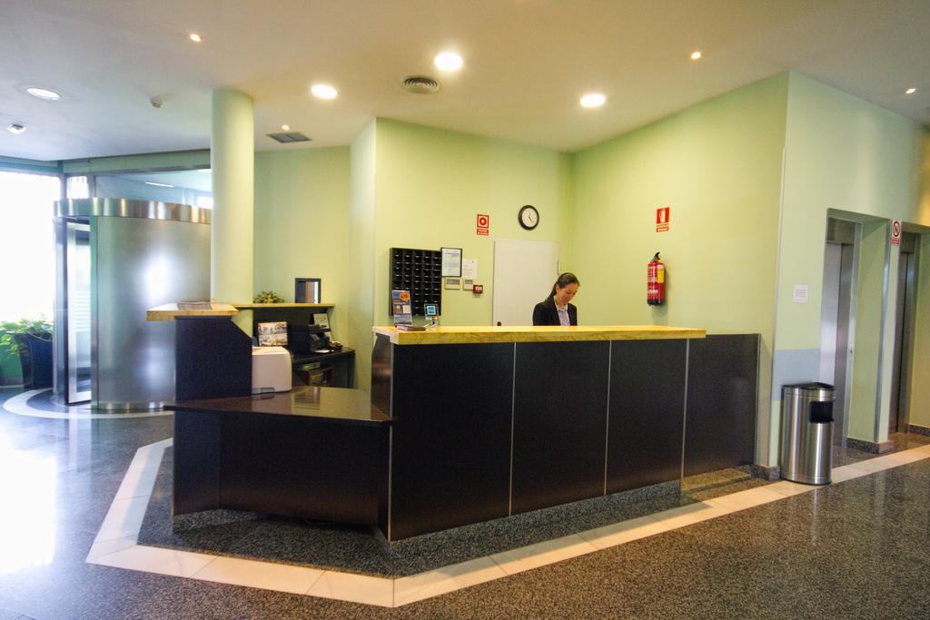Hotel Los 5 Pinos Madrid Exterior photo